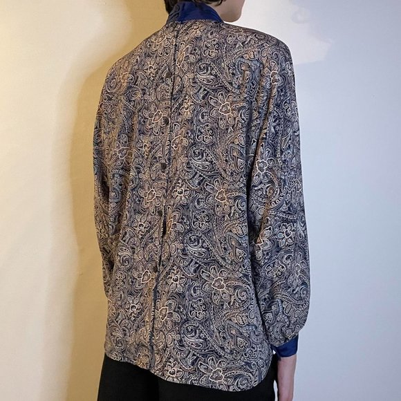 Vintage Paisley button down silky blouse - Picture 3 of 4